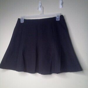 H & M Skirt Women 10 Short Pleated Classic Black